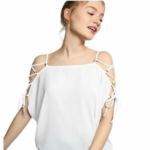 🌹Express white scoop neck lace up cold-shoulder dolman sleeve blouse.